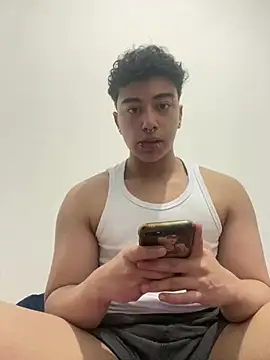 Snapshot of apollinho666 chatting on 01.01.25 apollinho666 online show from 01.01.25