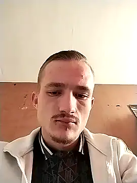 Snapshot of frankthefuck69 chatting on 03.08.25 frankthefuck69 online show from 03.08.25