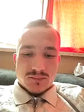 Snapshot of frankthefuck69 chatting on 03.11.25 frankthefuck69 online show from 03.11.25