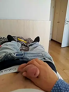 Snapshot of frankthefuck69 chatting on 09.30.25 frankthefuck69 online show from 09.30.25
