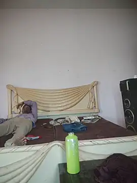 Snapshot of MAGNETICDADDY8 chatting on 09.30.25 MAGNETICDADDY8 online show from 09.30.25