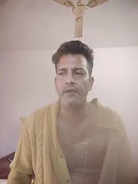 Snapshot of MAGNETICDADDY8 chatting on 10.06.25 MAGNETICDADDY8 online show from 10.06.25