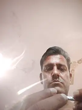 Snapshot of MAGNETICDADDY8 chatting on 10.19.25 MAGNETICDADDY8 online show from 10.19.25