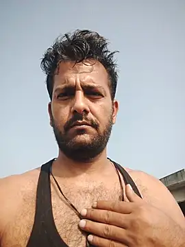 Snapshot of MAGNETICDADDY8 chatting on 11.05.25 MAGNETICDADDY8 online show from 11.05.25