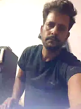 Snapshot of MAGNETICDADDY8 chatting on 11.08.25 MAGNETICDADDY8 online show from 11.08.25