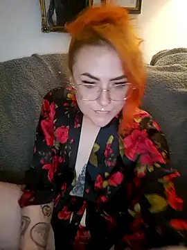 Snapshot of inky_ginge chatting on 10.24.25 inky ginge online show from 10.24.25