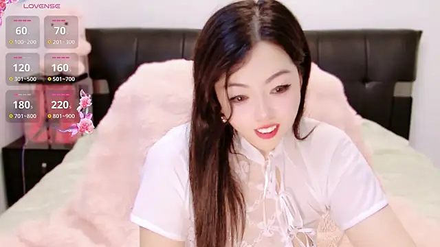 Snapshot of Mi--Manchi chatting on 06.23.26 Mi--Manchi online show from 06.23.26