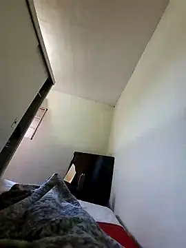 manterei2 online show from 01.10.25