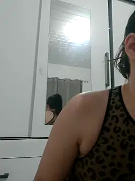 Snapshot of camillebr chatting on 12.16.25 camillebr online show from 12.16.25