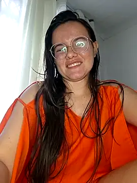 Snapshot of camillebr chatting on 04.10.26 camillebr online show from 04.10.26