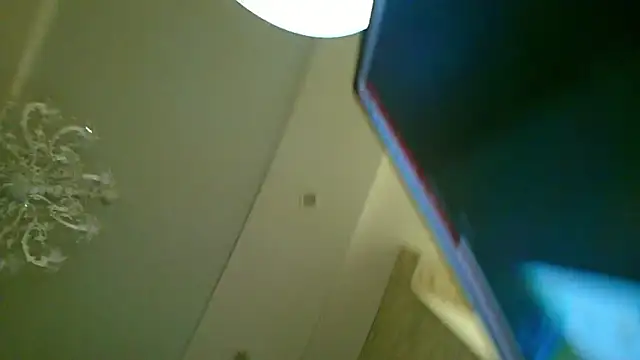 Evelyn Mooree online show from 02.15.25