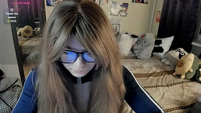 Snapshot of alexiamaleax chatting on 04.24.26 alexiamaleax online show from 04.24.26