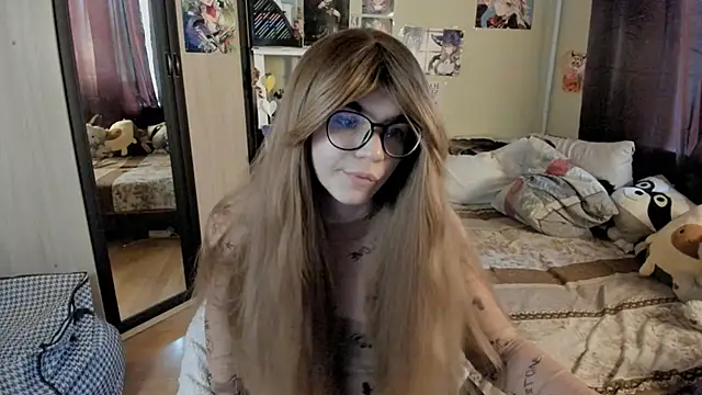 Snapshot of alexiamaleax chatting on 05.14.26 alexiamaleax online show from 05.14.26