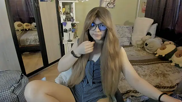 Snapshot of alexiamaleax chatting on 05.28.26 alexiamaleax online show from 05.28.26