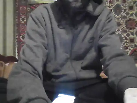 Snapshot of AlferezzSolvajo chatting on 10.26.25 AlferezzSolvajo online show from 10.26.25