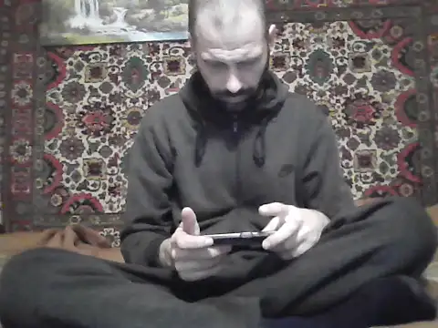 Snapshot of AlferezzSolvajo chatting on 11.04.25 AlferezzSolvajo online show from 11.04.25