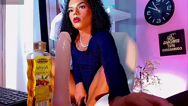 Snapshot of Diva_Smith02 chatting on 01.15.25 Diva Smith02 online show from 01.15.25