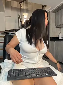 squirtqueentati online show from 06.05.26