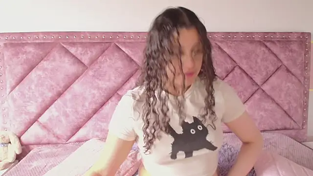 Charlotte  Miller online show from 03.22.25