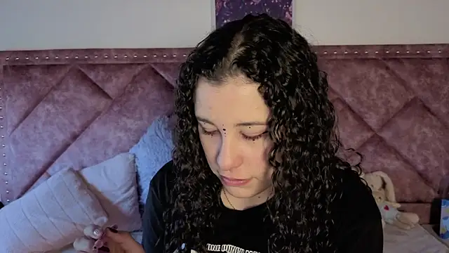 Charlotte  Miller online show from 09.09.25