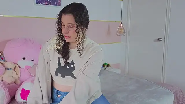 Charlotte  Miller online show from 11.17.25