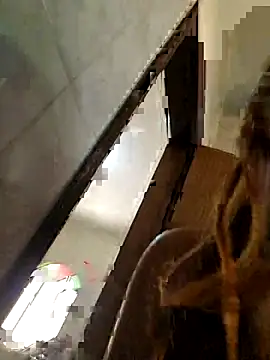 Snapshot of AliceRuivinha2 chatting on 10.18.25 AliceRuivinha2 online show from 10.18.25