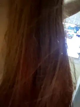 Snapshot of AliceRuivinha2 chatting on 10.23.25 AliceRuivinha2 online show from 10.23.25