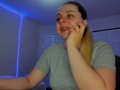 HappyIva online show from 03.15.25