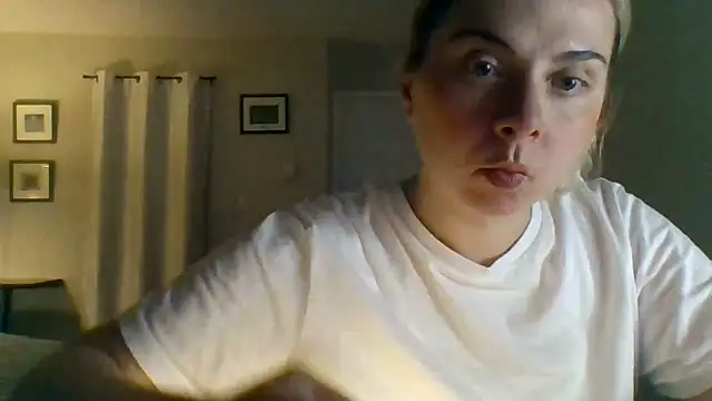 HappyIva online show from 10.08.25