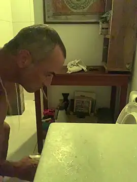 Snapshot of GoloZeusMax chatting on 01.15.25 GoloZeusMax online show from 01.15.25