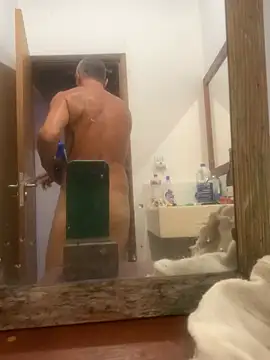 Snapshot of GoloZeusMax chatting on 02.06.25 GoloZeusMax online show from 02.06.25