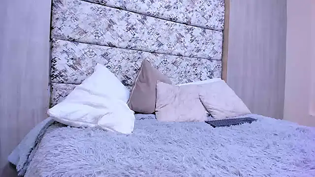 adam piarse01 online show from 02.08.26