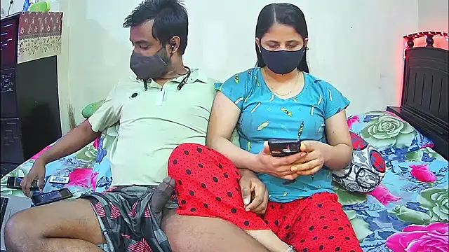 Hot Nila online show from 12.15.25