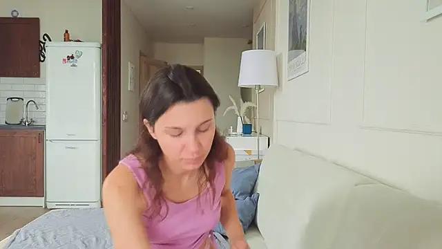 KristineEsme online show from 09.25.25