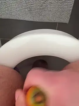 bigfatpussy28 online show from 04.17.26