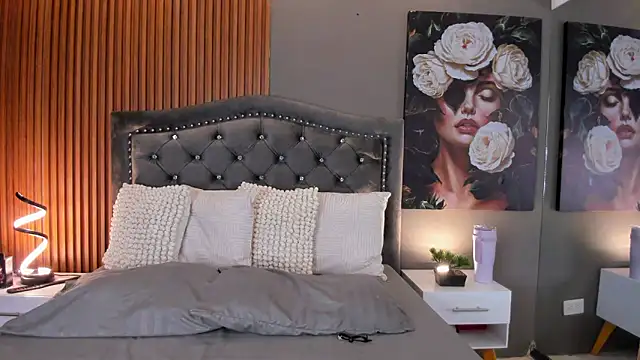 KimStone1 online show from 12.22.25