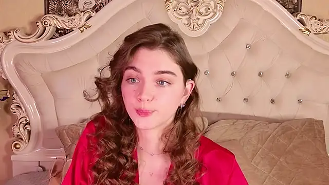 Snapshot of VITA_TESS chatting on 10.04.25 VITA TESS online show from 10.04.25