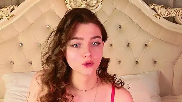 Snapshot of VITA_TESS chatting on 10.28.25 VITA TESS online show from 10.28.25