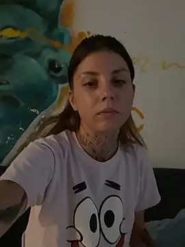 Snapshot of Izy_cute_ chatting on 02.10.25 Izy cute online show from 02.10.25