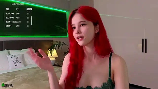 Snapshot of Rina_Red chatting on 09.20.25 Rina Red online show from 09.20.25