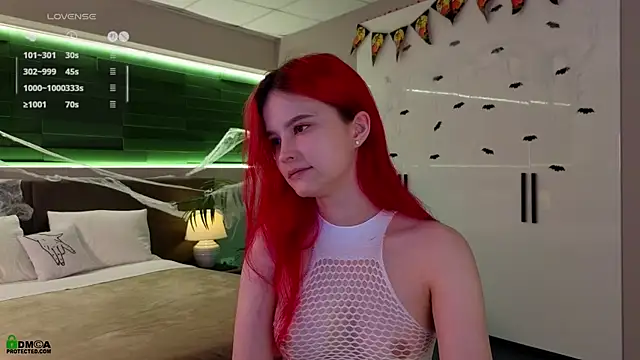 Snapshot of Rina_Red chatting on 10.16.25 Rina Red online show from 10.16.25