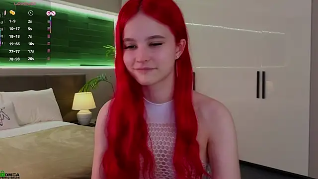 Snapshot of Rina_Red chatting on 11.08.25 Rina Red online show from 11.08.25