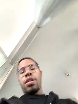 Snapshot of THEGOATHL chatting on 10.14.25 THEGOATHL online show from 10.14.25