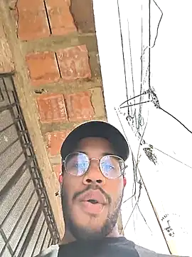 Snapshot of THEGOATHL chatting on 11.04.25 THEGOATHL online show from 11.04.25