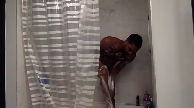 Snapshot of mileshighclub420 chatting on 02.14.25 mileshighclub420 online show from 02.14.25