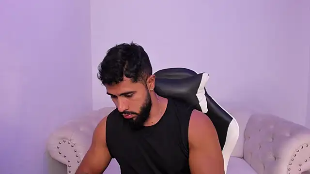 Santiago huntt online show from 02.06.26