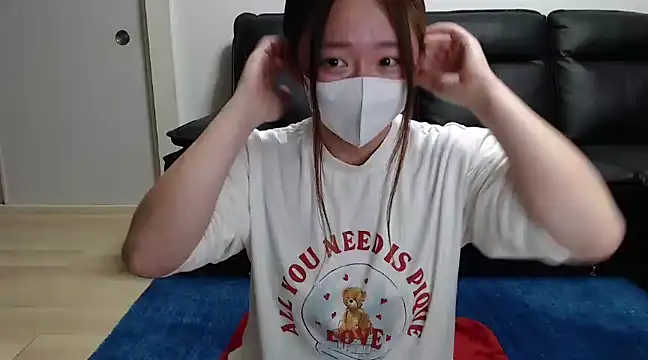 Snapshot of nana_26 chatting on 03.16.25 nana 26 online show from 03.16.25