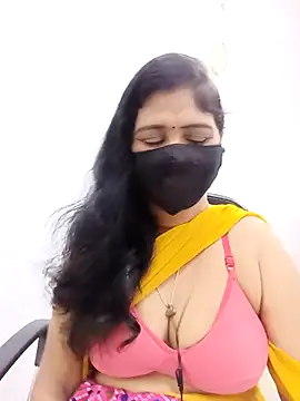 Snapshot of Lucky-Deepthi chatting on 05.12.26 Lucky-Deepthi online show from 05.12.26