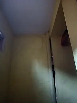 Snapshot of Pooja_cut chatting on 10.04.25 Pooja cut online show from 10.04.25