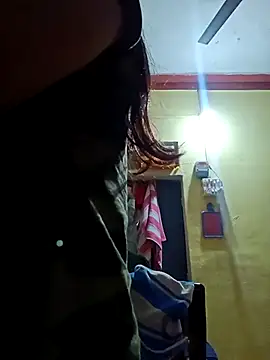 Snapshot of Pooja_cut chatting on 10.08.25 Pooja cut online show from 10.08.25